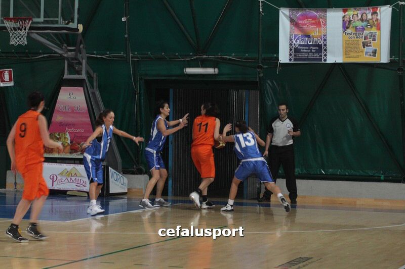 120218 basket 469_tn.jpg